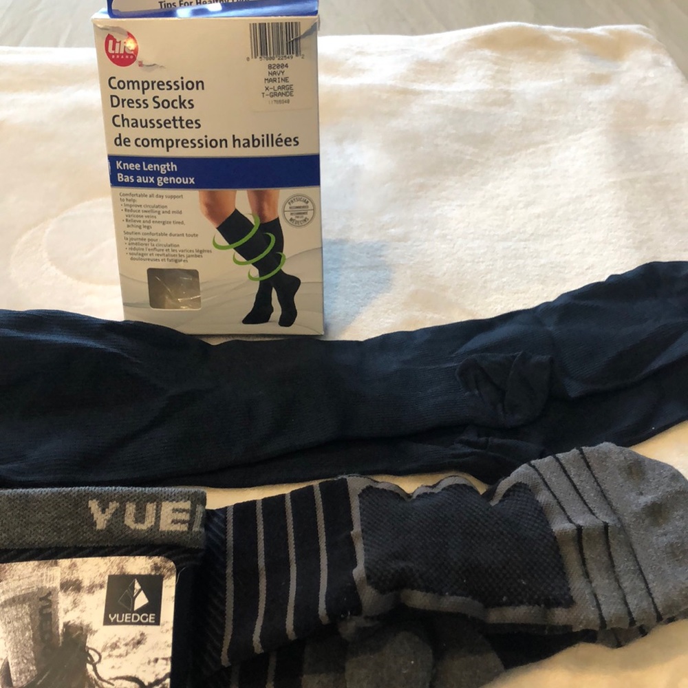 2/30.00 Mens Compression Socks